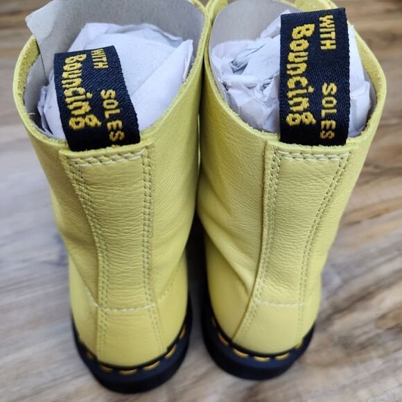 🩵NIB Dr. Martens Lemon Yellow Pascal Virginia Leather 1460 Boots Size 11 - Picture 8 of 15
